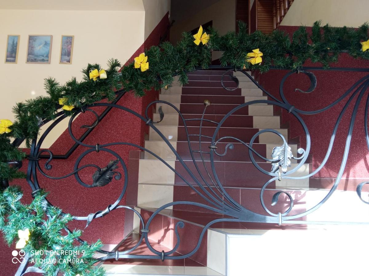 Hotel Delfin Mukachevo Exterior foto