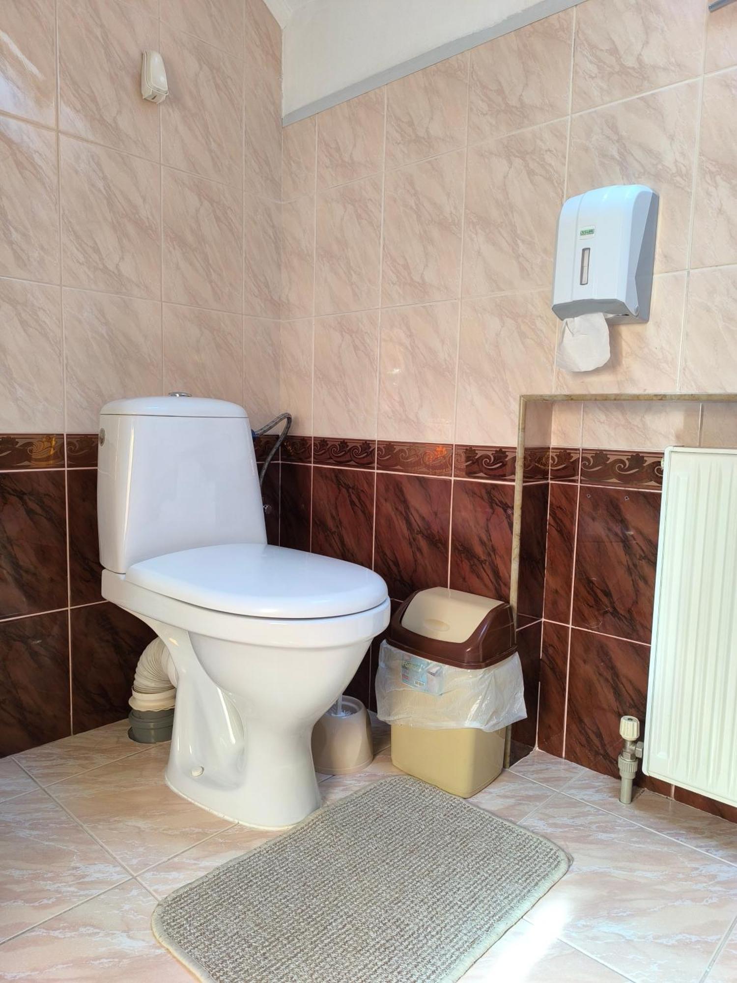 Hotel Delfin Mukachevo Quarto foto